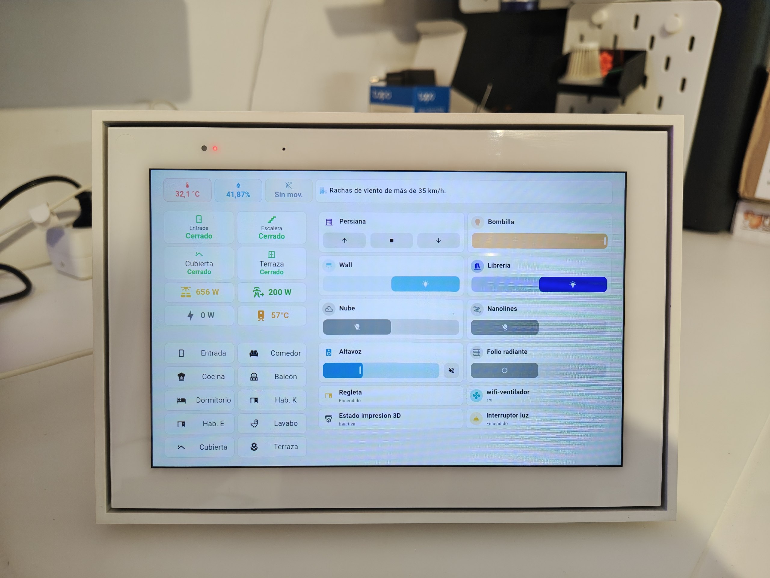 Facebook Portal Mini reciclado como wallpanel de Home Assistant, mostrando un dashboard Lovelace